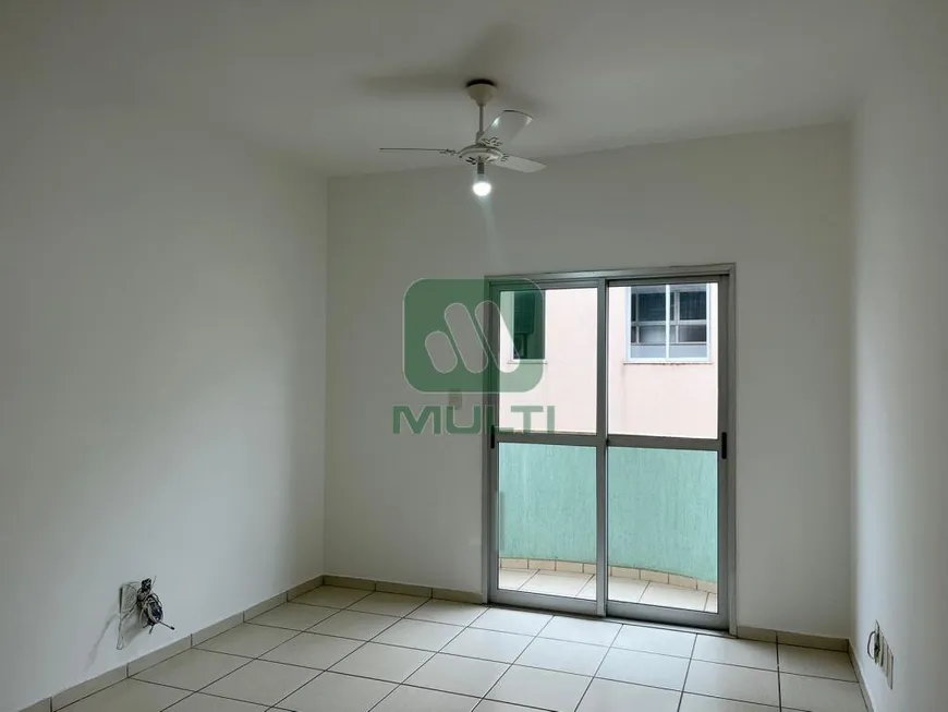 Foto 1 de Apartamento com 2 Quartos para alugar, 65m² em Copacabana, Uberlândia