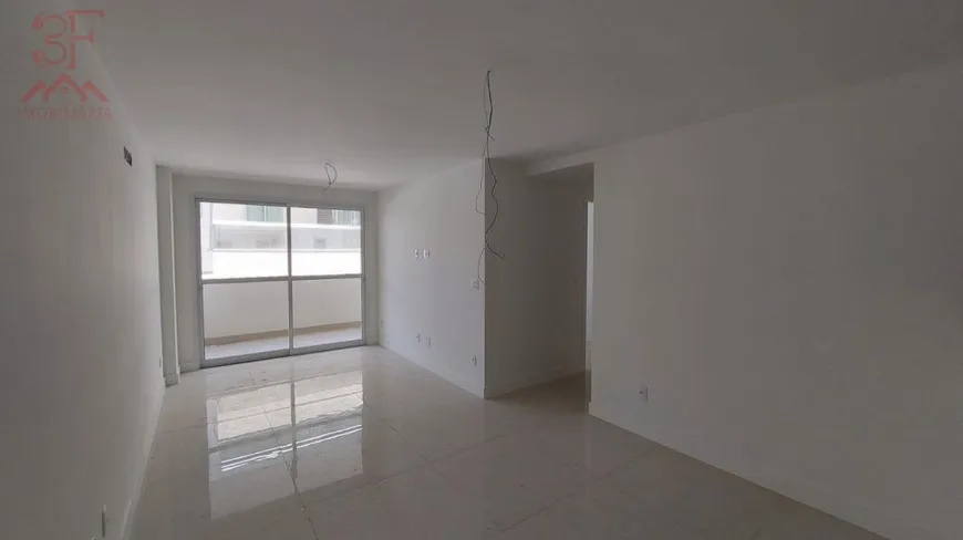 Foto 1 de Apartamento com 3 Quartos à venda, 87m² em Recreio Dos Bandeirantes, Rio de Janeiro