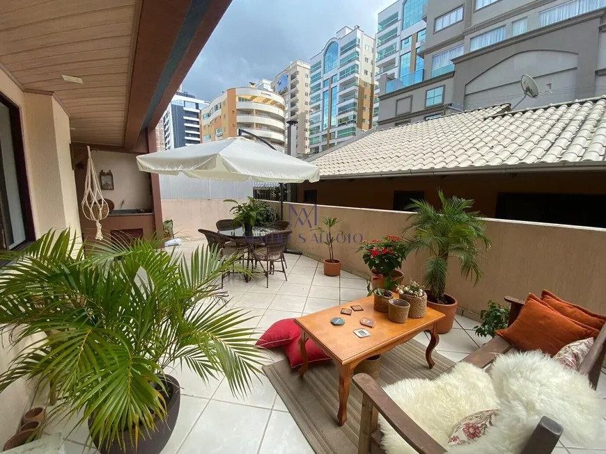 Foto 1 de Apartamento com 3 Quartos à venda, 227m² em Meia Praia, Itapema