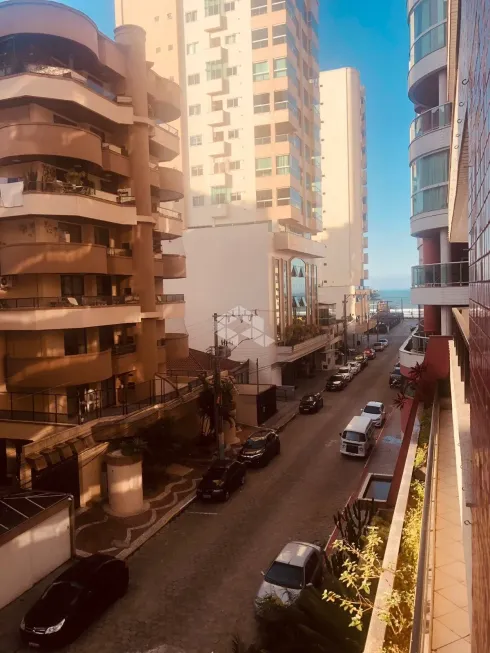 Foto 1 de Apartamento com 3 Quartos à venda, 127m² em Meia Praia, Itapema