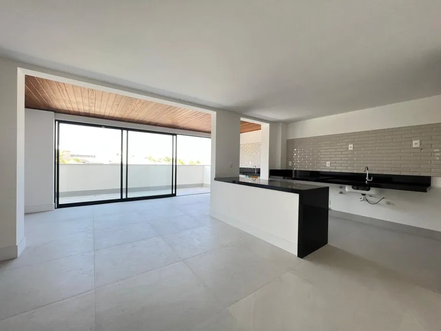 Foto 1 de Apartamento com 2 Quartos à venda, 100m² em Estrela Sul, Juiz de Fora