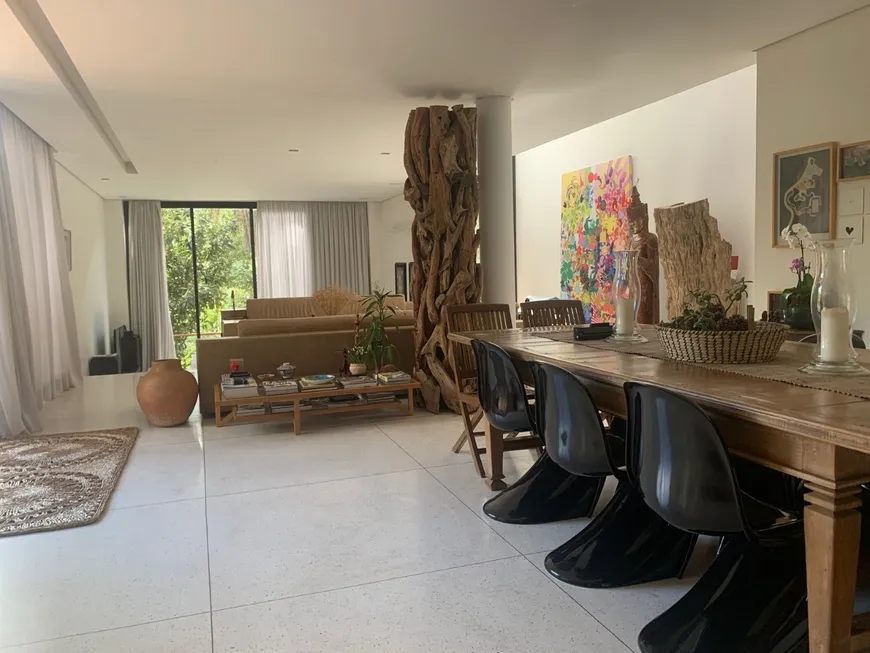 Foto 1 de Casa com 3 Quartos à venda, 480m² em Vila  Alpina, Nova Lima