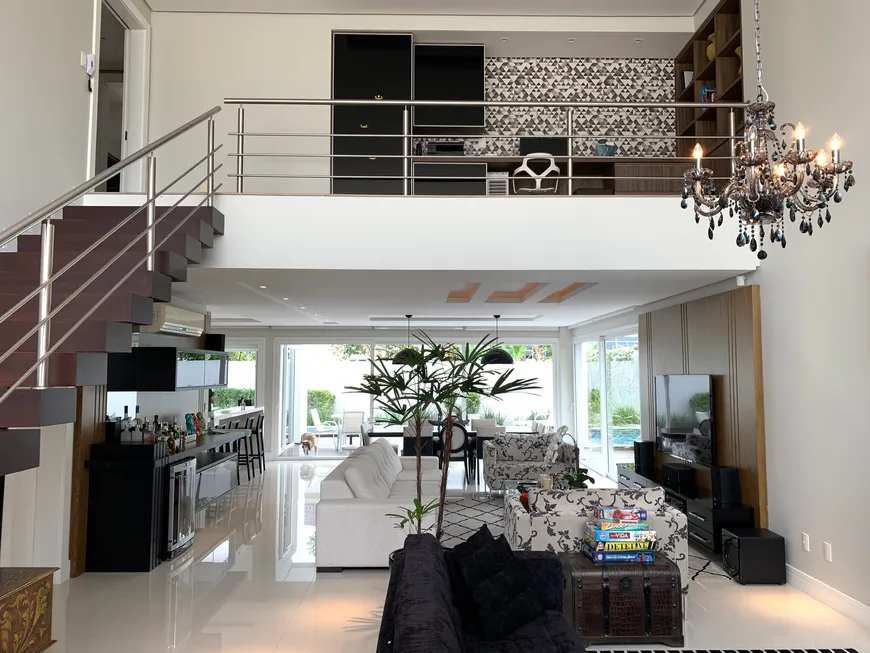 Foto 1 de Casa de Condomínio com 3 Quartos à venda, 370m² em Saco Grande, Florianópolis
