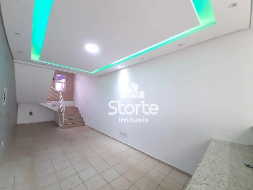 Foto 1 de Kitnet com 1 Quarto para alugar, 95m² em Morada da Colina, Uberlândia