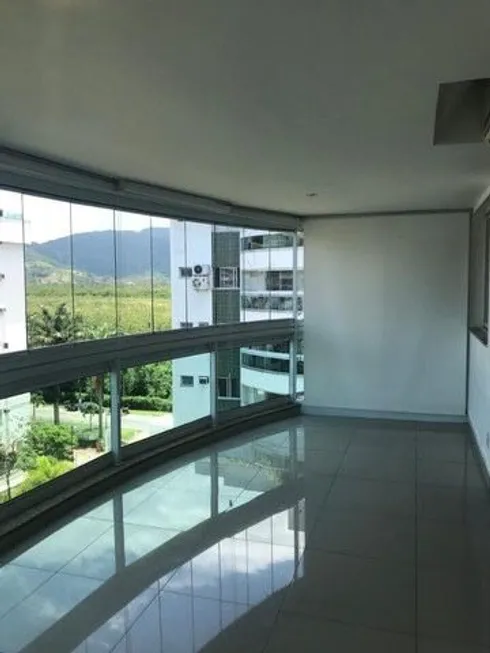 Foto 1 de Apartamento com 4 Quartos à venda, 122m² em Recreio Dos Bandeirantes, Rio de Janeiro