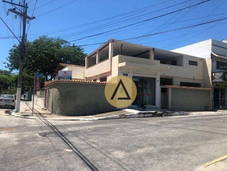 Foto 1 de Casa com 4 Quartos à venda, 160m² em Imbetiba, Macaé