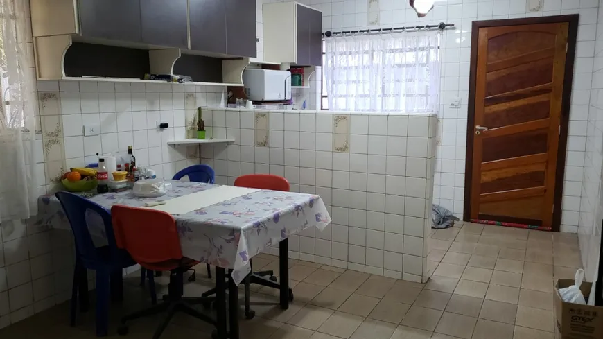 Foto 1 de Sobrado com 3 Quartos à venda, 179m² em Jardim Santa Helena, São Paulo