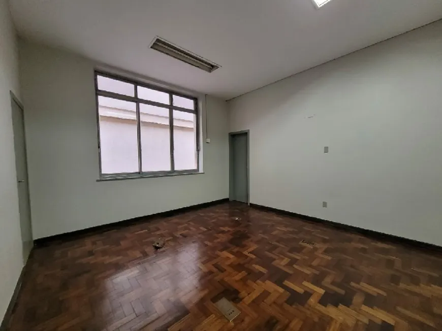 Foto 1 de Sala Comercial para alugar, 333m² em Centro, Porto Alegre