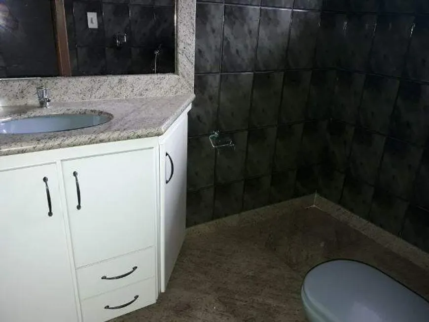 Foto 1 de Sobrado com 4 Quartos à venda, 360m² em Vigilato Pereira, Uberlândia