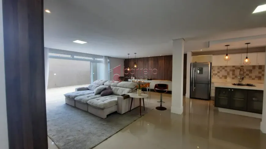 Foto 1 de Casa com 3 Quartos à venda, 313m² em Vila Liberdade, Jundiaí