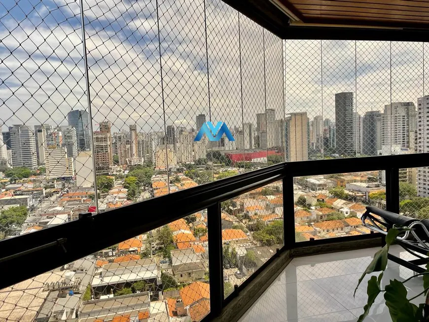 Foto 1 de Apartamento com 3 Quartos à venda, 151m² em Vila Olímpia, São Paulo