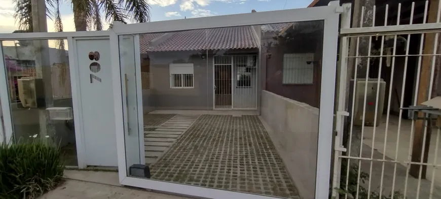 Foto 1 de Casa com 2 Quartos à venda, 80m² em Laranjal, Pelotas