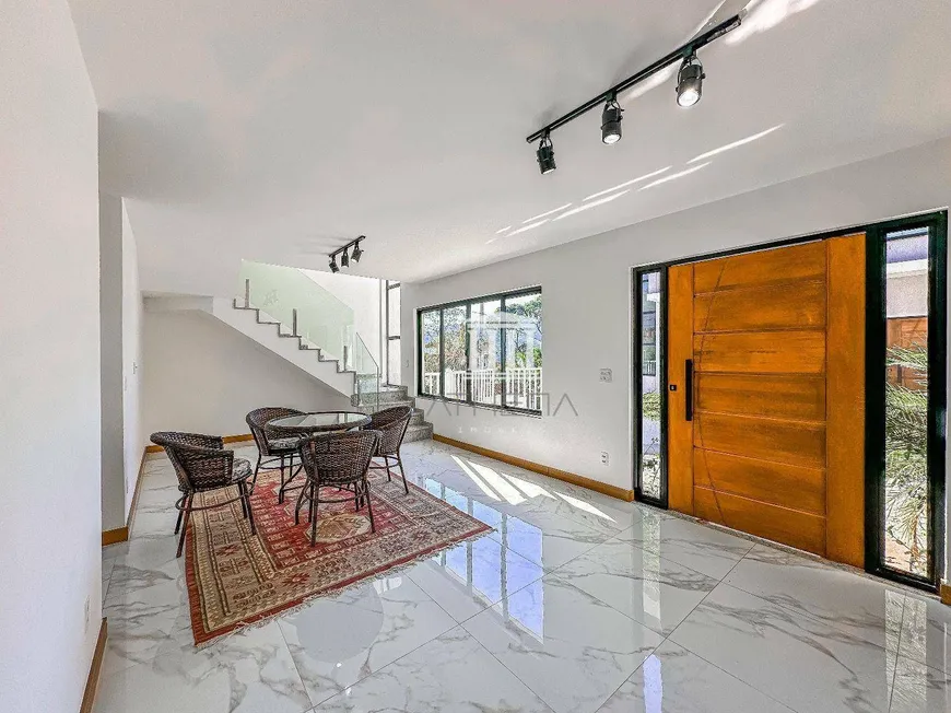 Foto 1 de Casa de Condomínio com 4 Quartos à venda, 158m² em Varzea, Teresópolis