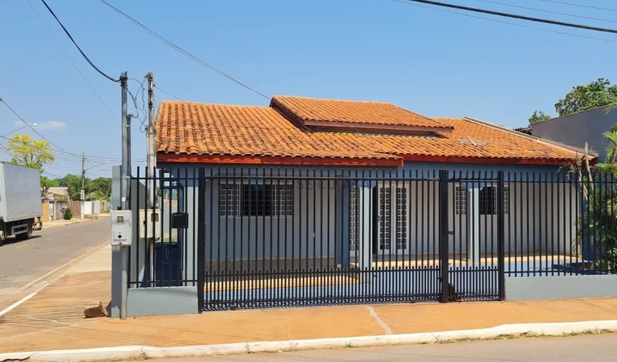 Foto 1 de Casa com 3 Quartos à venda, 150m² em Canelas, Várzea Grande