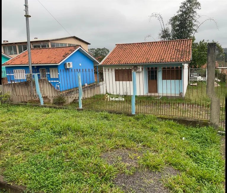 Foto 1 de Casa com 2 Quartos à venda, 55m² em Fiuza, Viamão