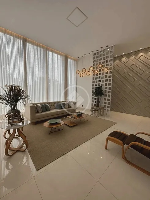Foto 1 de Casa de Condomínio com 3 Quartos à venda, 400m² em Condomínio do Lago, Goiânia
