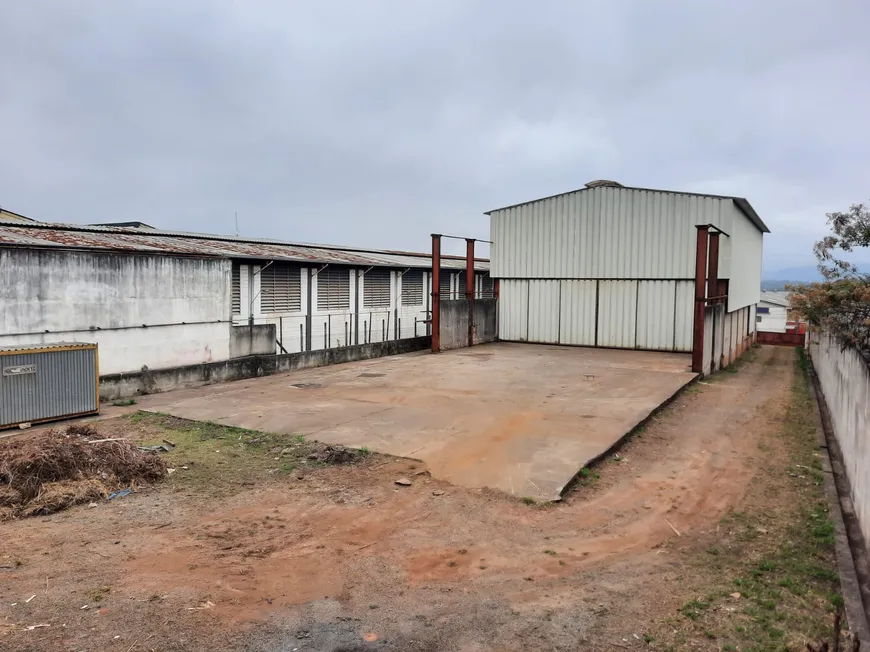 Foto 1 de Galpão/Depósito/Armazém à venda, 800m² em Centro Industrial, Arujá