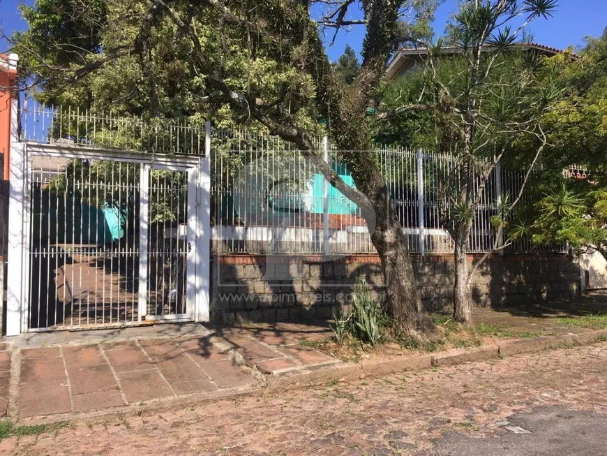 Foto 1 de Casa com 2 Quartos à venda, 300m² em Jardim Itú Sabará, Porto Alegre