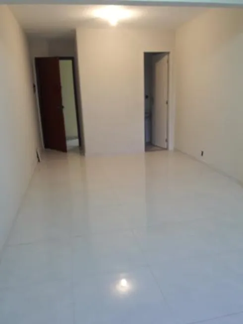 Foto 1 de Sala Comercial para alugar, 28m² em Centro, Macaé