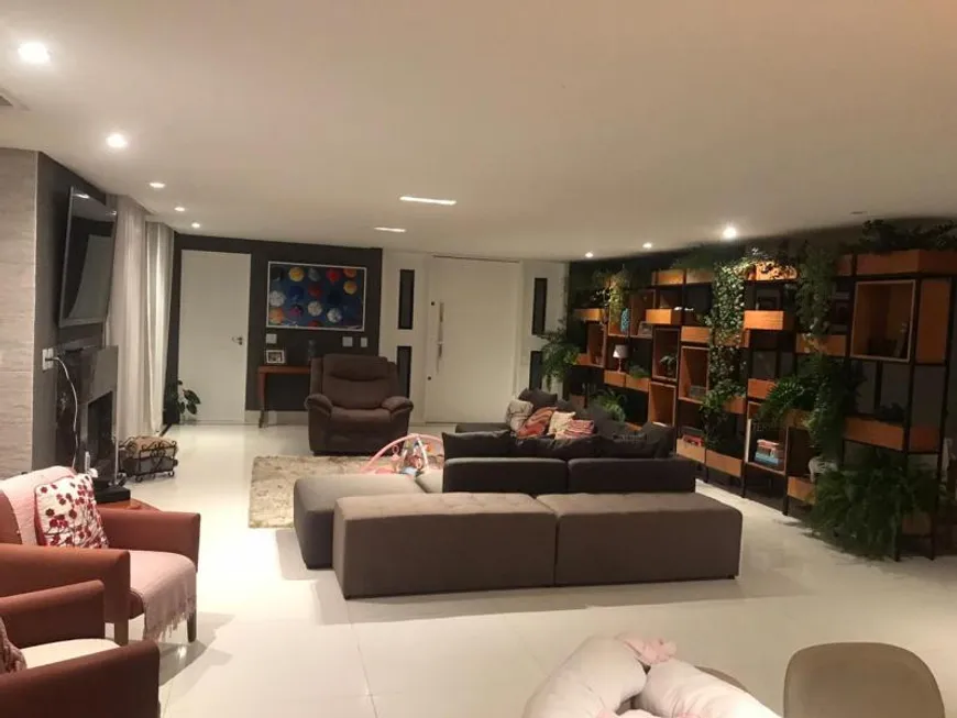 Foto 1 de Casa de Condomínio com 4 Quartos à venda, 680m² em Serra dos Lagos Jordanesia, Cajamar