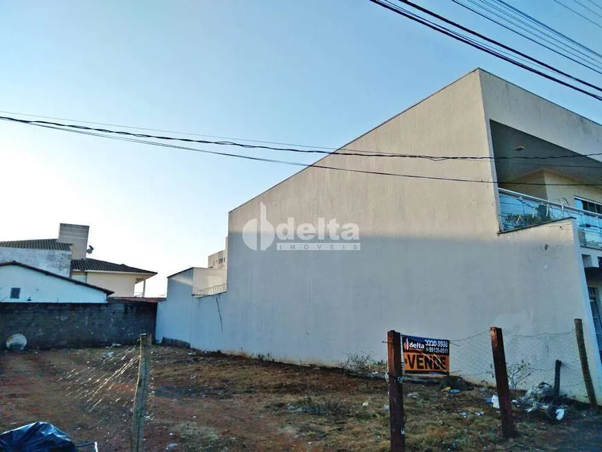 Foto 1 de Lote/Terreno à venda, 300m² em Tibery, Uberlândia