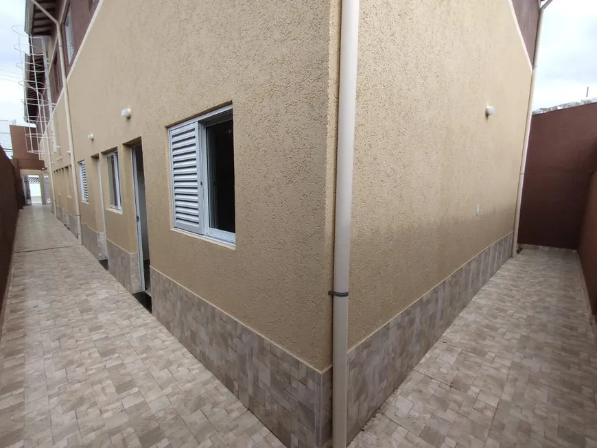 Foto 1 de Casa de Condomínio com 2 Quartos à venda, 44m² em Samambaia, Praia Grande
