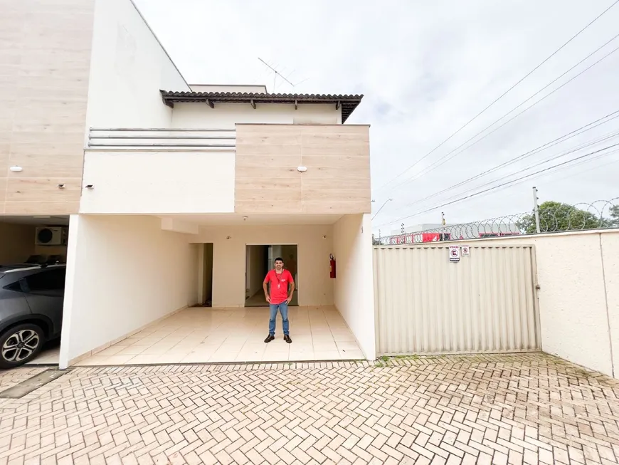 Foto 1 de Sobrado com 3 Quartos para alugar, 122m² em Plano Diretor Sul, Palmas