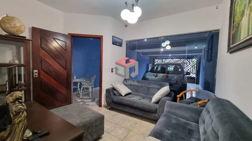 Foto 1 de Sobrado com 3 Quartos à venda, 235m² em Jardim Santo Alberto, Santo André