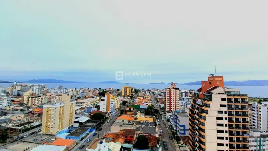 Foto 1 de Cobertura com 3 Quartos à venda, 217m² em Balneário, Florianópolis