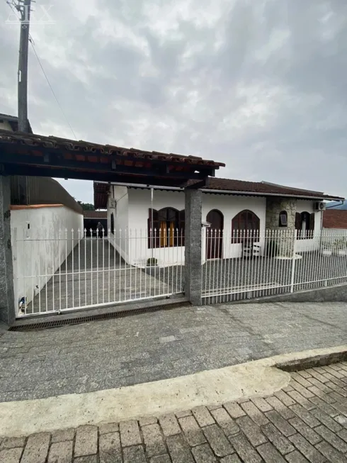 Foto 1 de Casa com 3 Quartos à venda, 198m² em Valparaíso, Blumenau