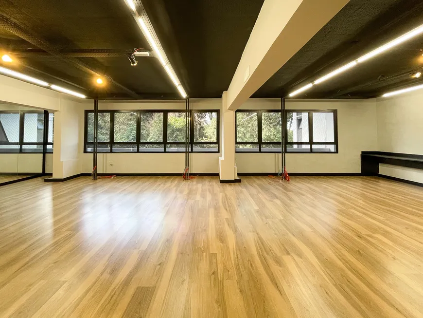 Foto 1 de Sala Comercial à venda, 127m² em Cabral, Curitiba