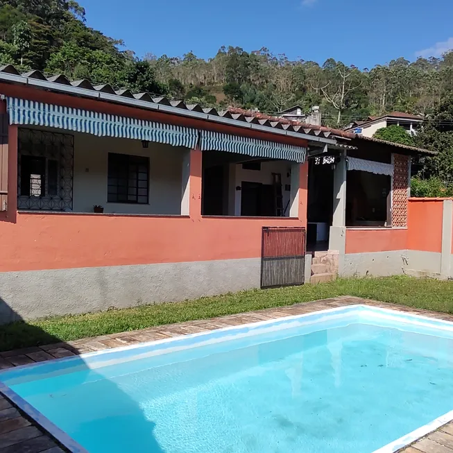 Foto 1 de Casa com 4 Quartos à venda, 120m² em Riograndina, Nova Friburgo