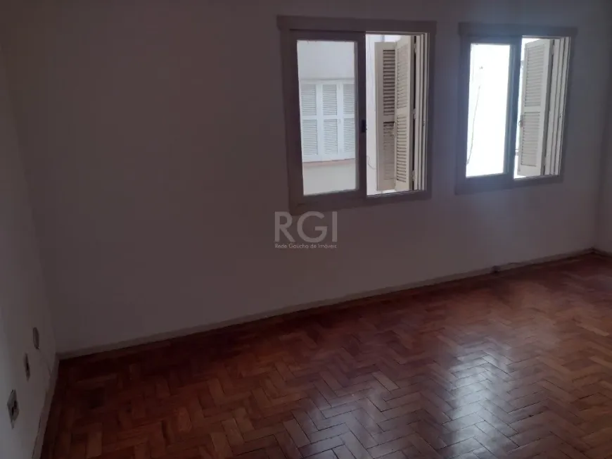 Foto 1 de Kitnet com 1 Quarto à venda, 26m² em Independência, Porto Alegre