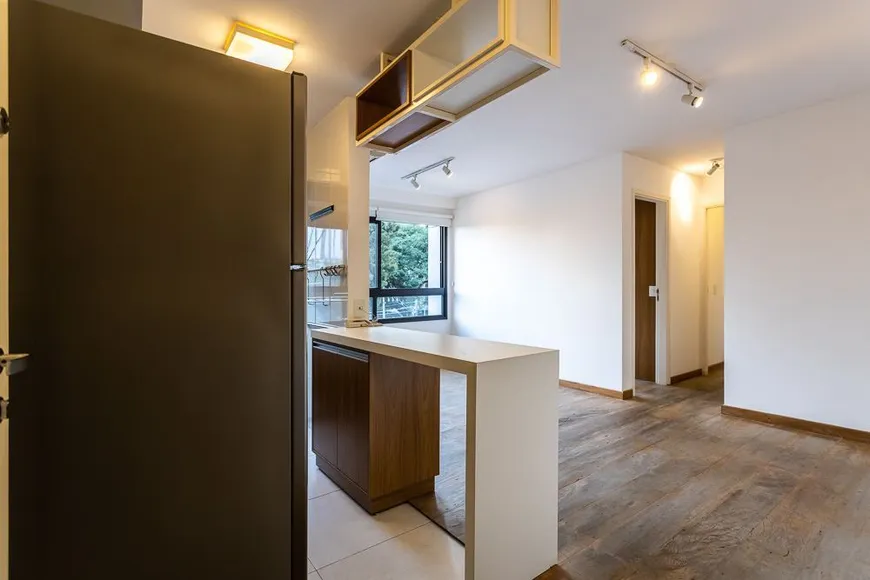 Foto 1 de Apartamento com 2 Quartos à venda, 56m² em Vila Madalena, São Paulo