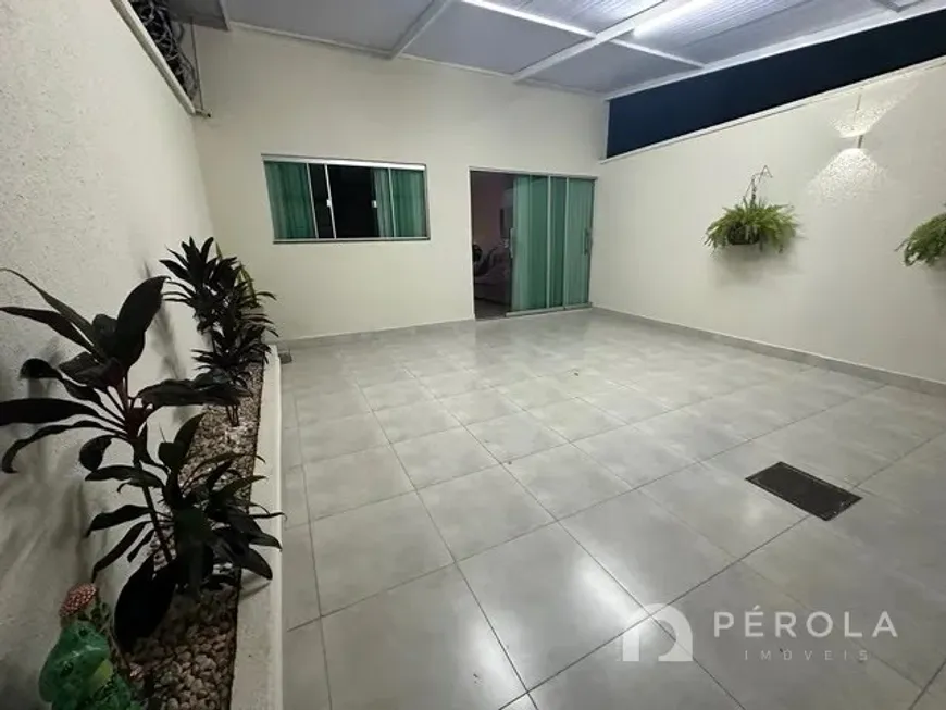 Foto 1 de Casa com 3 Quartos à venda, 120m² em Residencial Morumbi, Goiânia