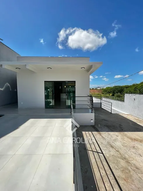 Foto 1 de Casa com 3 Quartos à venda, 200m² em Carmelo, Montes Claros