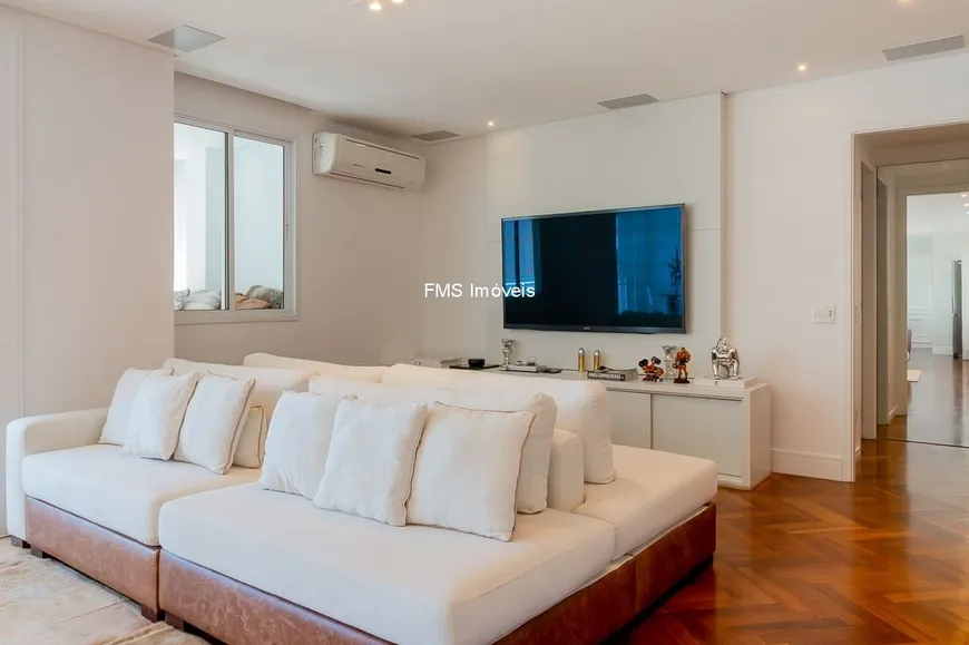 Foto 1 de Apartamento com 1 Quarto à venda, 110m² em Jardim Monte Kemel, São Paulo