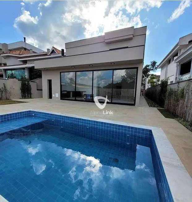 Foto 1 de Casa de Condomínio com 4 Quartos à venda, 375m² em Alphaville, Santana de Parnaíba