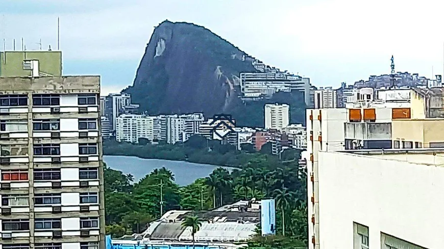 Foto 1 de Apartamento com 3 Quartos à venda, 84m² em Leblon, Rio de Janeiro