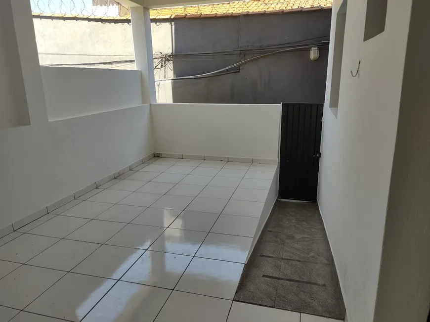 Foto 1 de Casa com 2 Quartos para alugar, 60m² em Tupi A, Belo Horizonte