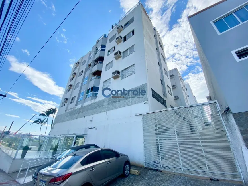 Foto 1 de Apartamento com 3 Quartos à venda, 100m² em Abraão, Florianópolis