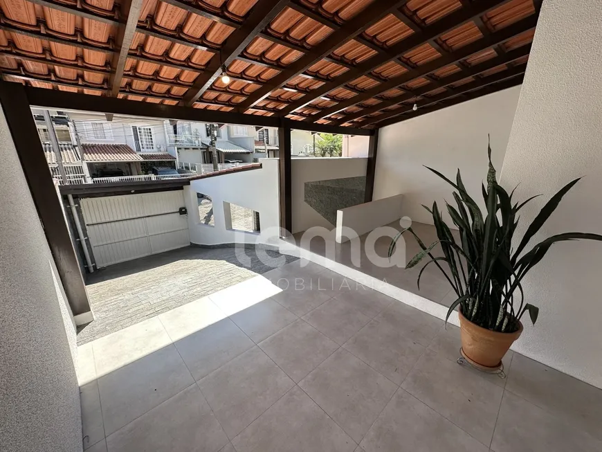 Foto 1 de Casa com 3 Quartos à venda, 102m² em Água Verde, Blumenau