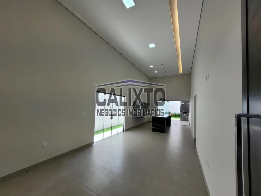 Foto 1 de Casa com 3 Quartos à venda, 155m² em Jardim Botânico, Uberlândia