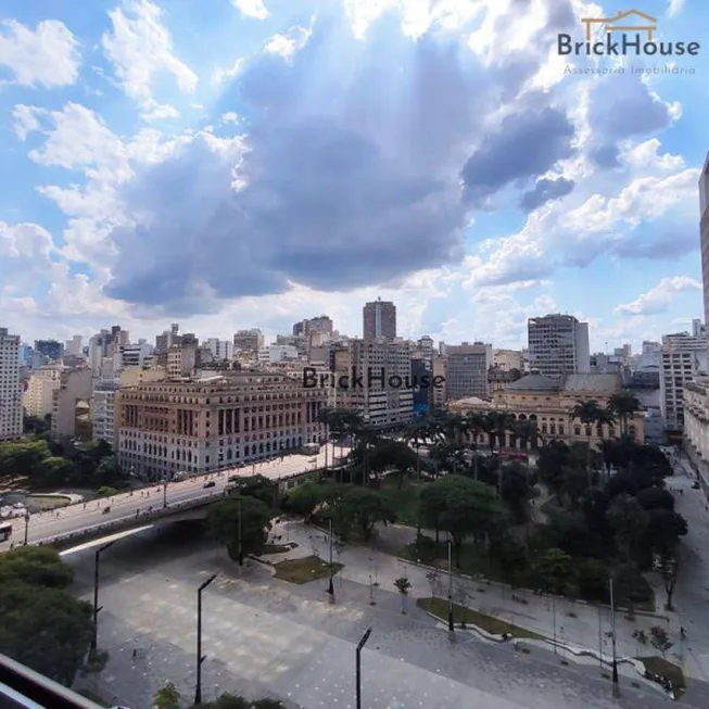 Foto 1 de Sala Comercial para venda ou aluguel, 300m² em Centro, São Paulo