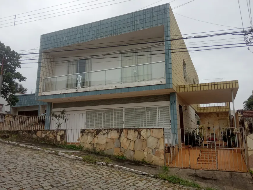 Foto 1 de Casa com 6 Quartos à venda, 450m² em Jardim Brasília , Resende