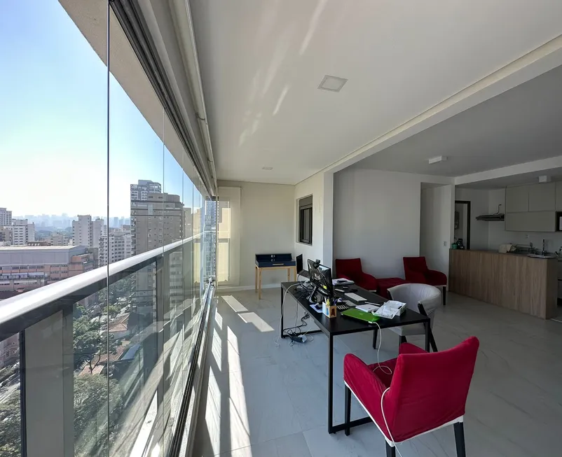 Foto 1 de Apartamento com 2 Quartos à venda, 74m² em Moema, São Paulo