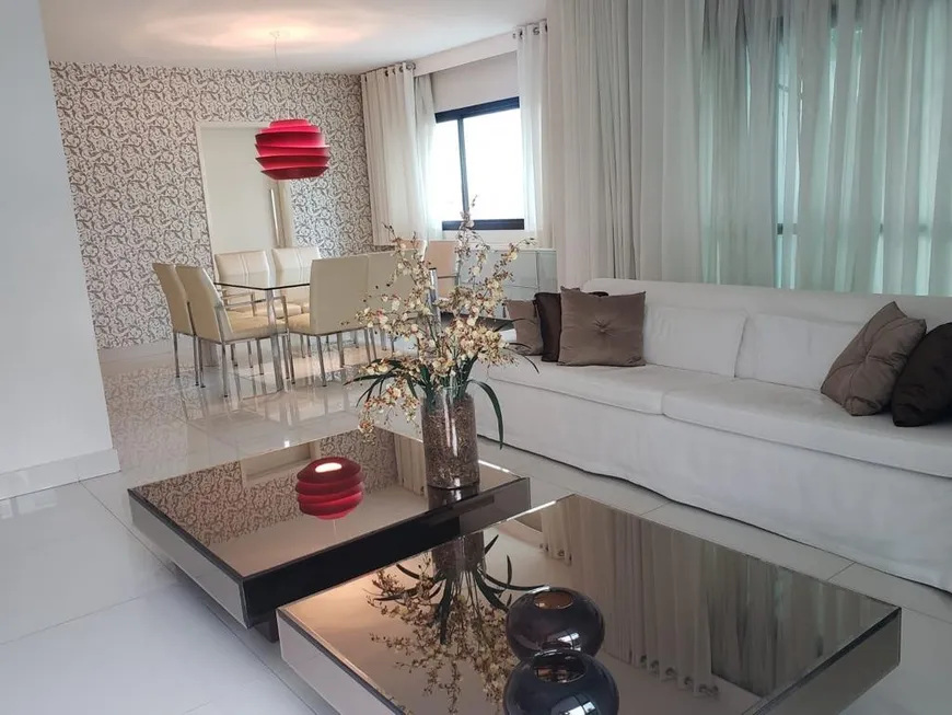 Foto 1 de Apartamento com 3 Quartos para venda ou aluguel, 231m² em Aclimação, São Paulo
