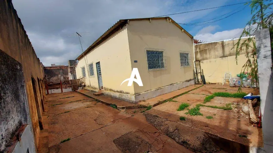 Foto 1 de Casa com 3 Quartos à venda, 77m² em Martins, Uberlândia