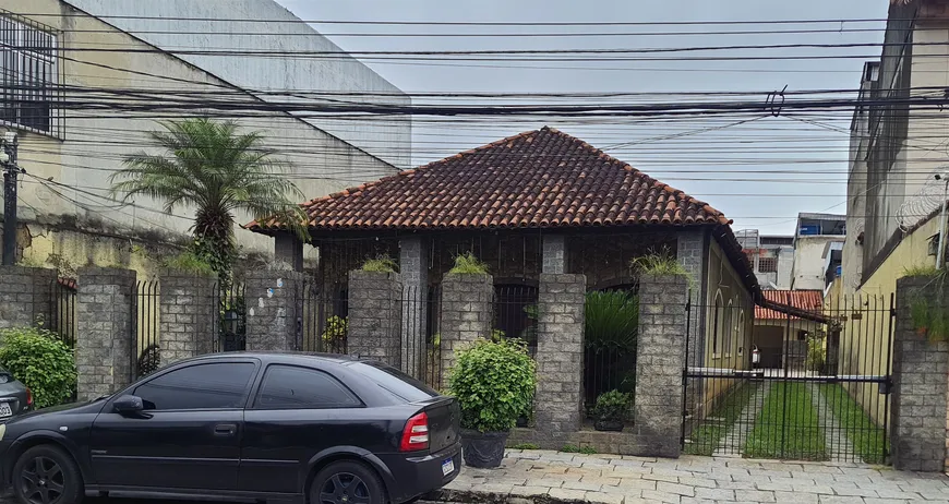 Foto 1 de Casa com 3 Quartos à venda, 600m² em Centro, Nilópolis