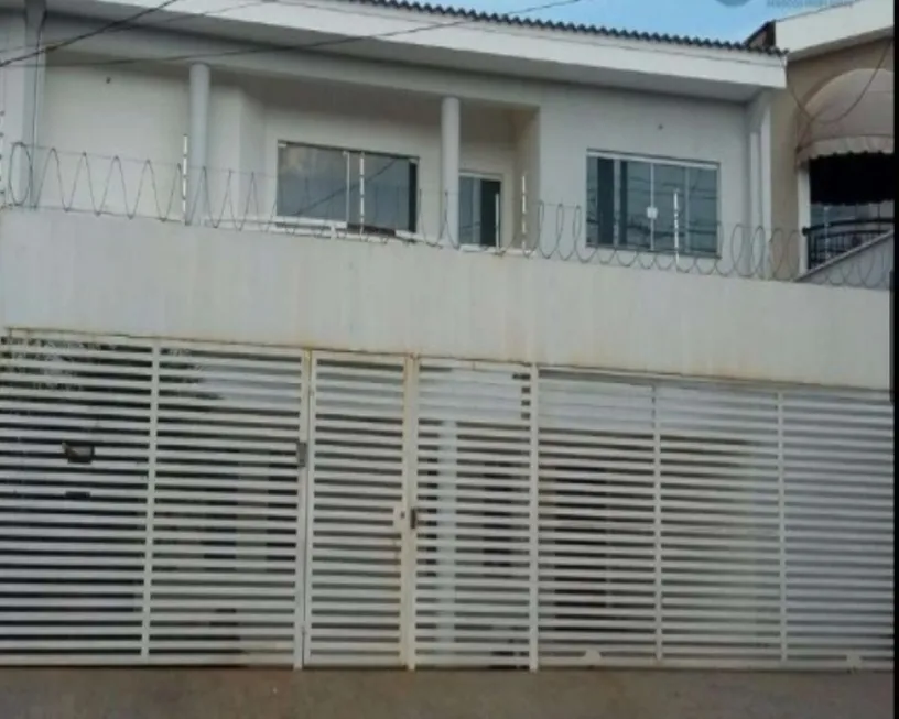 Foto 1 de Sobrado com 3 Quartos à venda, 330m² em Jardim Emilia, Sorocaba